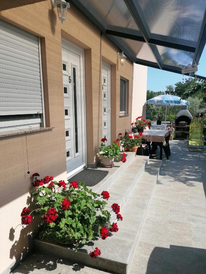 Rooms Katarina Kadumi Exterior foto
