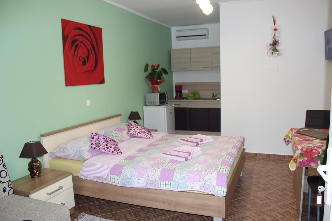 Rooms Katarina Kadumi Exterior foto